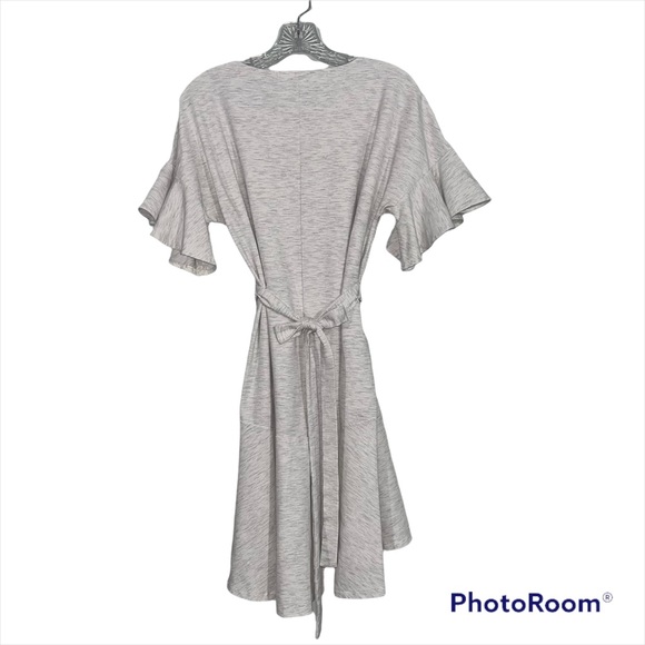 Gap size medium soft white and grey dress - Picture 12 of 12